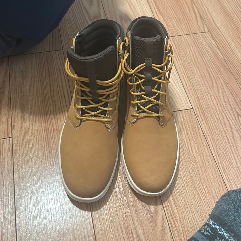 Timberland Boots - Picture 1 of 4